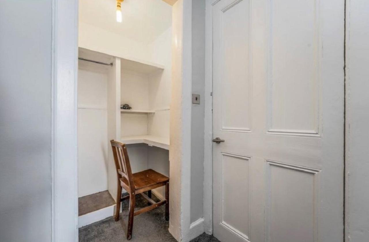 Spacious & Comfortable 3 Bedroom Apartment - Near City Centre - Free Parking Available - Sleeps Up To 5 Guests Edinburgh Exterior foto