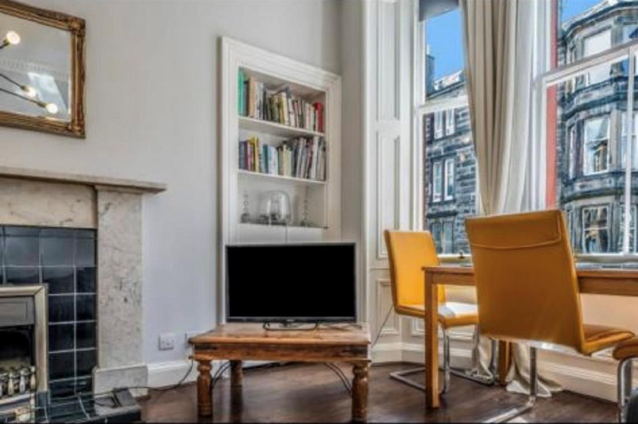 Spacious & Comfortable 3 Bedroom Apartment - Near City Centre - Free Parking Available - Sleeps Up To 5 Guests Edinburgh Exterior foto