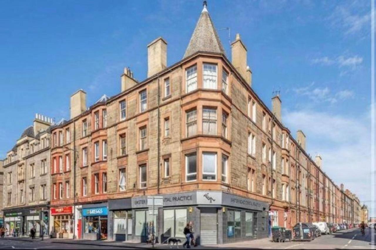 Spacious & Comfortable 3 Bedroom Apartment - Near City Centre - Free Parking Available - Sleeps Up To 5 Guests Edinburgh Exterior foto