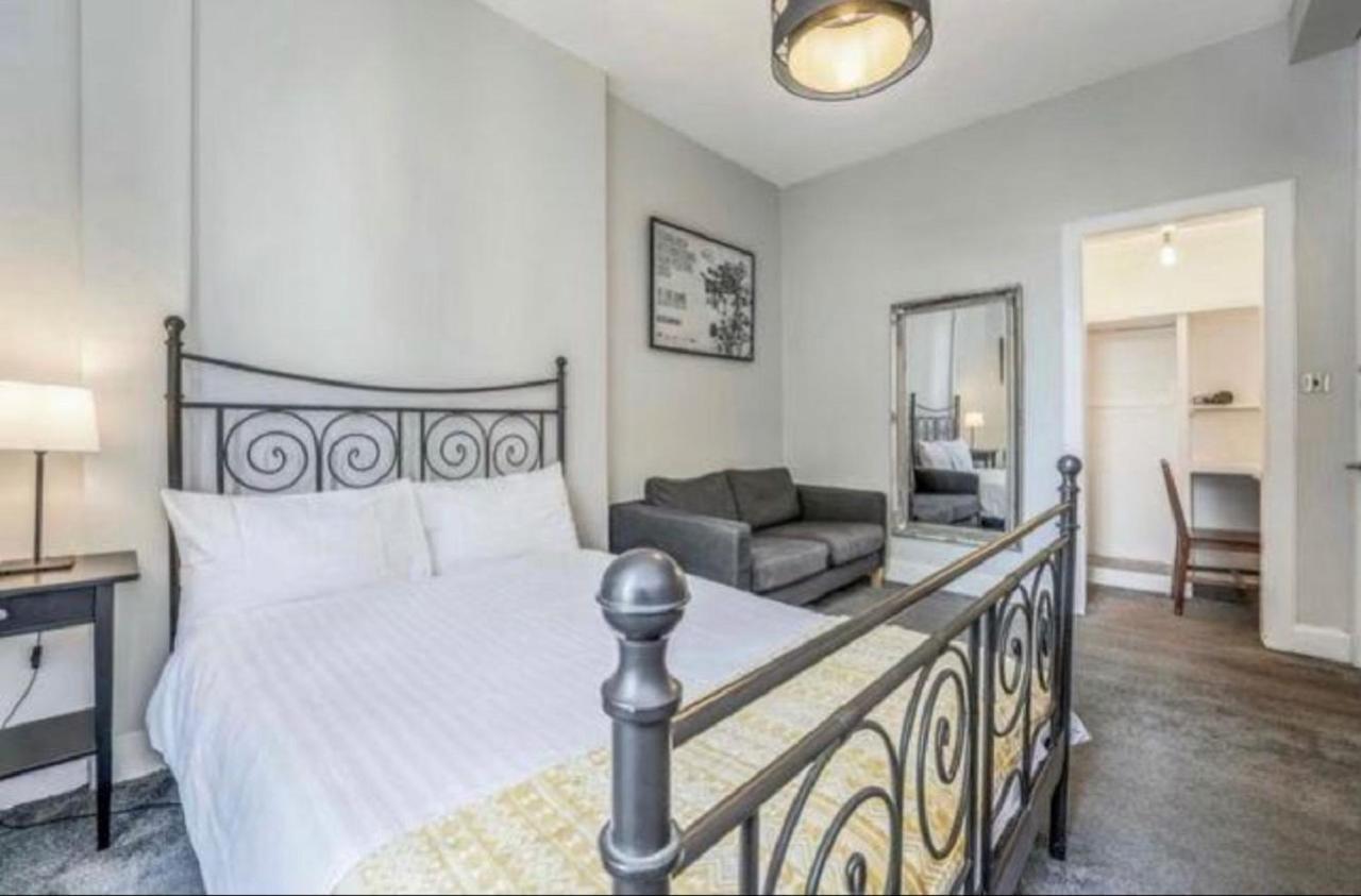 Spacious & Comfortable 3 Bedroom Apartment - Near City Centre - Free Parking Available - Sleeps Up To 5 Guests Edinburgh Exterior foto